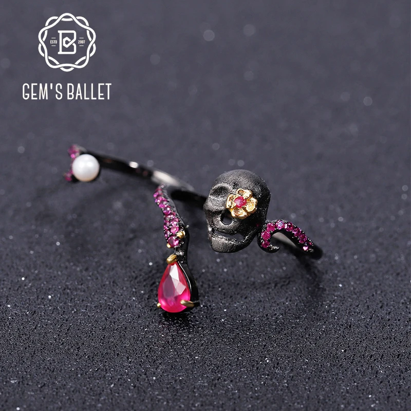 GEM'S BALLET Natural Ruby Gems - Gothic Skull Ring incelemesi ve fiyatı